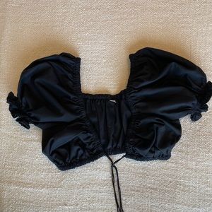 SMALL BLACK TIE FRONT CROP TOP